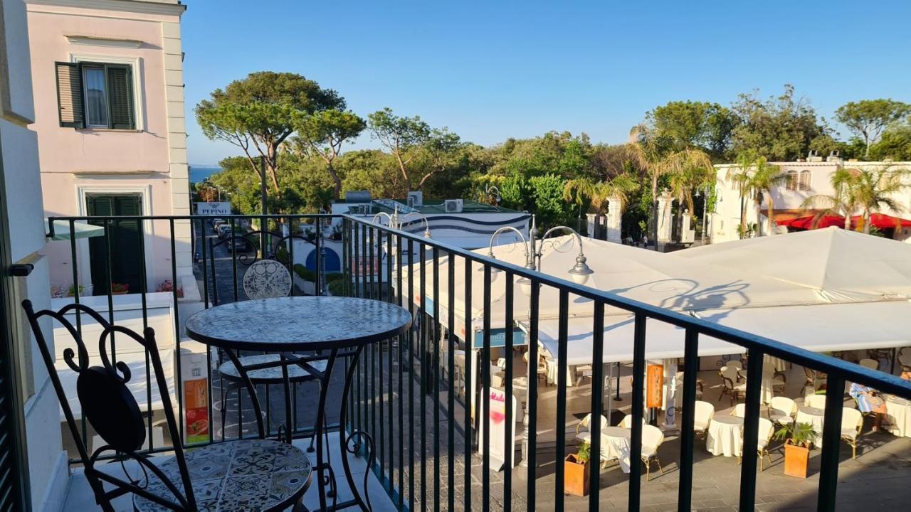 B&B La Piazzetta Ischia Exterior foto